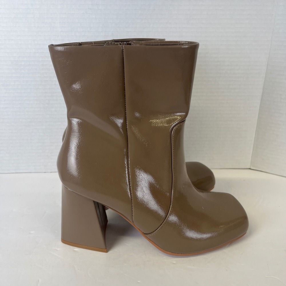 Torrid Taupe Patent Square Toe Triangle Heel Bootie Ankle Boots 7.5 NEW - Picture 3 of 7